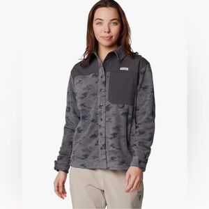 Columbia Women’s Black and Gray Uncharted Fleece Overshirt Shirt Jacket